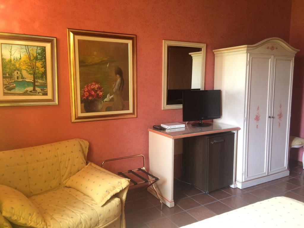 Hotel Bolero Sirmione Kamer foto